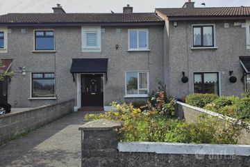 302 Castlepark, Ballybane, Co. Galway, H91X9TA — photo 2