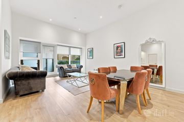 15 Hanover Court, Grand Canal Dock, Dublin 2, D02PW99 — photo 2