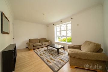 Apt 47 Pier 19, Ushers Island, Dublin 8, D08T9W6 — photo 3