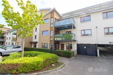 60 Hunter's Hall, Hunter's Place, Ballycullen, Dublin 24, D24YV21 — photo 2