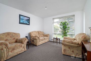 67 Claremont Crescent, Glasnevin, Dublin 11, Co. Dublin, D11FC7F — photo 2