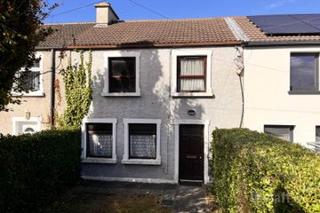 8 St. Bridgets Place, Galway, Co. Galway, H91A2YW — photo 2