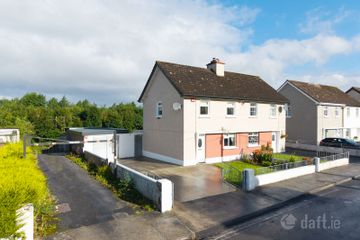 15 Saint Patricks Avenue, Castlebar, Castlebar, Co. Mayo, F23K651 — photo 2