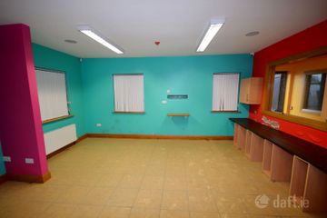 OPEN PLAN OFFICE AREA - VIEW ONE 