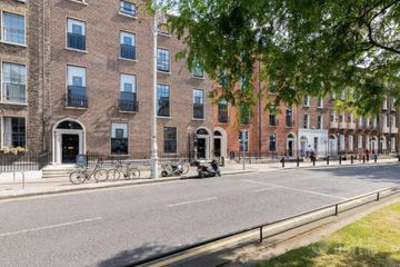 Baggot Street Lower, Dublin 2 — photo 3