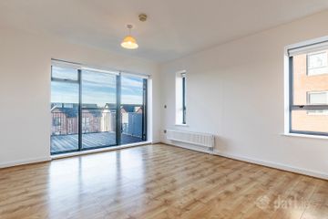 Apartment 13, 28 Marrsfield Avenue, Clongriffin, Dublin 13, D13XR63 — photo 3