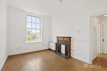 35 Mountjoy Square Apartments, Mountjoy Square , Dublin 1 — photo 3