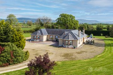 The Old Church Lodge, Ballycurkeen, Carrick-On-Suir, Co. Tipperary, E32RF30 — photo 3