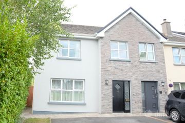 52 Danesfort Court, Loughrea, Co. Galway, H62NW42 — photo 3