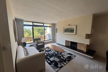 The Cedars, Grove House Apartments, Milltown, Dublin 6 — photo 2