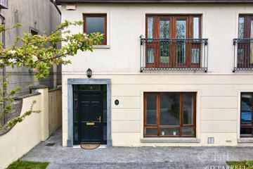 9 The Mews, Castle Rock, Midleton, Co. Cork, P25KT66 — photo 2