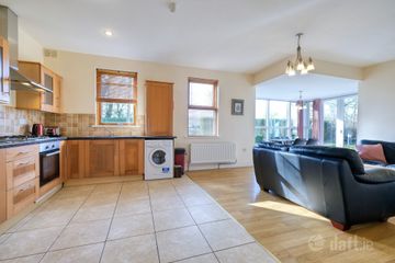 32 Saint Albans, Battery Road, Longford, N39 NC44 — photo 2