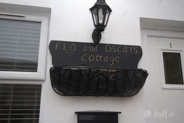 Flo & Oscars Cottage, 1 Back Lane, Ramelton, Co. Donegal, F92Y030 — photo 3