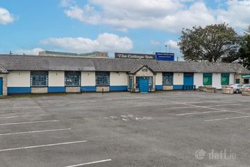 The Cottage Inn, 42 Bluebell Avenue, Bluebell, Dublin 15, D15Y954 — photo 3