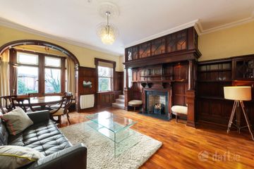 Apartment 12, Raglan Court, Raglan Road, Ballsbridge, Dublin 4, D04XW25 — photo 2