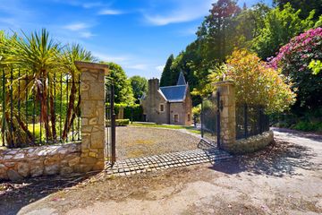 Gate Lodge, Kilcarra West, Glenart Castle, Kilcarra, Co. Wicklow, Y14E785 — photo 2