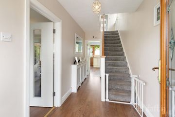 27 Sycamore Drive, Castleknock, Dublin 15, D15 YEK4 — photo 2
