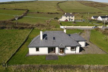 Ballinavounig, Dingle, Co. Kerry, V92C985 — photo 2