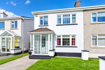 11 Central Park, Clane, Co. Kildare, W91V8K1 — photo 2