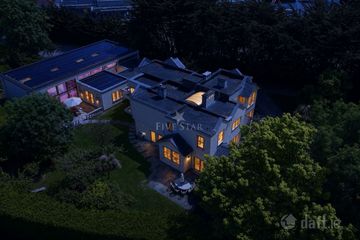 Luxury Coastal Residence & Gardens, Seafield 2, Shankill, Co. Dublin — photo 2