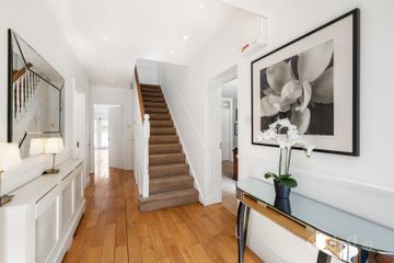 Helene, 11 Springhill Park, Killiney, Co. Dublin, A96F827 — photo 3