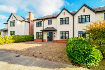 2 Manor Brook, Adare, Co. Limerick, V9435W6 — photo 2