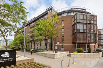 135 The Jessop
Charlotte Quay Dock
Ringsend Road, Dublin 4