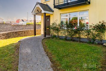 16 River Village, Monksland, Athlone, Co. Roscommon, N37X9T3 — photo 3