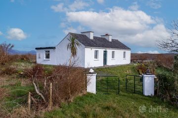 Ti Mamo, Inishnee, Roundstone, Co. Galway, H91CDK3 — photo 2