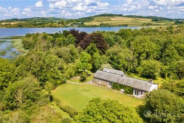 The Lake House, Cameron Island, Coolbawn, Co. Tipperary, E45V213 — photo 2