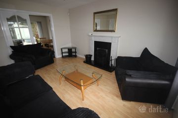 36 Solomons Manor, Letterkenny, Co. Donegal — photo 3