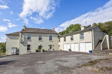 Marino House, Off Wolfe Tone Square, Bantry, Co Cork, P75 HX88 — photo 2
