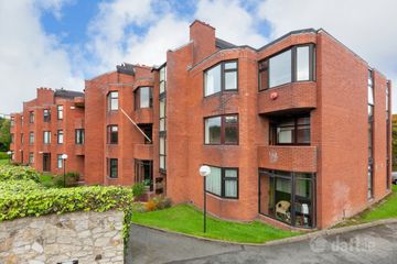 10 Ailesbury Court, Ailesbury Road, Donnybrook, Dublin 4 — photo 2