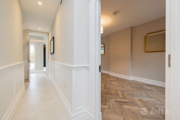 56 Griffith Avenue, Dublin 9, Marino, Dublin 9, D09C3Y6 — photo 2