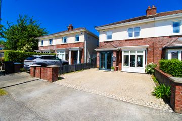 9 Woodstown Heath, Knocklyon, Dublin 16, D16HK18 — photo 2