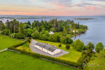 Rinneroon Bay House, Lough Corrib, Oughterard, Co. Galway, H91WE2X