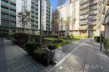 Apartment 84 Kirkpatrick House, Spencer Dock, Dublin 1, D01EA43 — photo 2