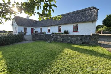 Rose Cottage, Oughtdarra, Lisdoonvarna, Co. Clare, V95K6C5 — photo 2