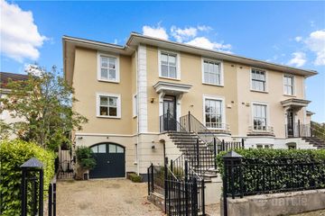 44 Avoca Avenue, Blackrock, Co. Dublin, A94 XF88