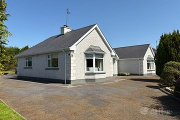 Carrowreagh, Ballyhaunis, Co. Mayo, F35NT98 — photo 2