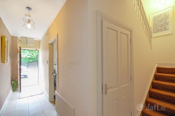 NEW DECORATED THROUGHOUT