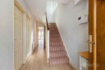 13 Brookvale Downs, Rathfarnham, Dublin 14, D14 V205 — photo 2