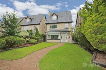 81 Cois Sruthain, Croom, Co. Limerick, V35NN63 — photo 3