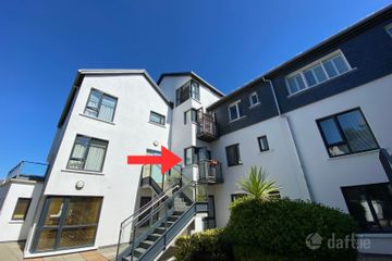 16 Shearwater, Pier Road, Kinsale, Co. Cork, P17NA09 — photo 2