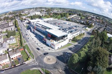 Cashel Town Shopping Centre, Cashel, Co. Tipperary — photo 3