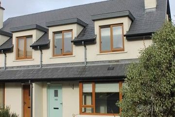 102 Fort Hill, Moneygurney, Rochestown, Co. Cork