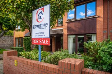 8 Belfield Close, Clonskeagh, Dublin 14, D14R6A2 — photo 2