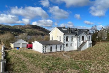 Teach Cois Deirge, 25 Slí Cuileann, Cullenagh, Ballina, Co. Tipperary, V94H6F4