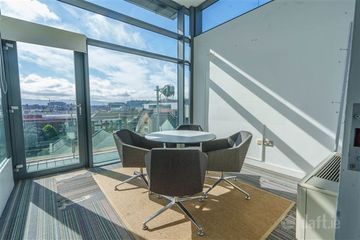 16 Sir John Rogerson's Quay, Dublin 2 — photo 3