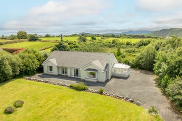 Ballyclave, Dooks, Glenbeigh, Co. Kerry, V93FK72 — photo 2